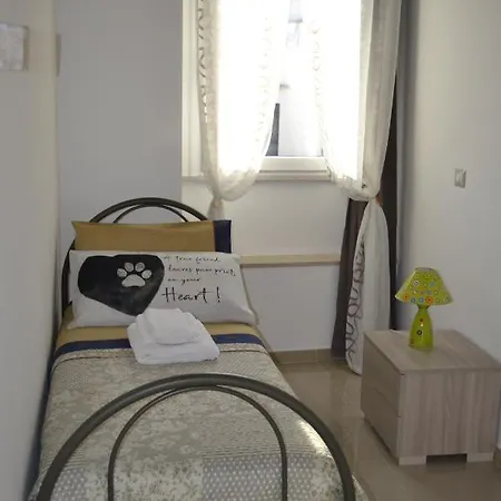 B&B Attica 테를리치